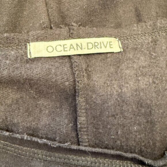 NEW Ocean Drive women's medium blk/pink/silver Skull sequin shoulder cut-out top - Picture 2 of 7